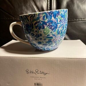 Lily Pulitzer beautiful blue mug